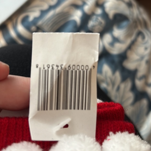 Minnie Mouse Mittens - Picture 2 of 2